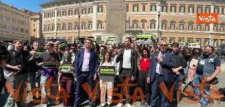 &lsquo;Basta Proibizionismo', il sit in a Montecitorio per il 20/4, giornata internazionale della cannabis