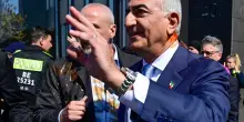 Germania, vernice rossa su Reza Pahlavi. Imbrattato dopo conferenza a Berlino
