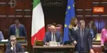 Opposizioni cantano 'Bella Ciao' in Aula alla Camera