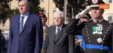Onori militari all'arrivo di Mattarella all'Altare della Patria per 81&deg; anniversario Liberazione