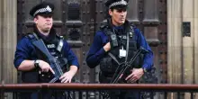 Terrorismo, Londra alza l'allerta. L'ambasciata Usa: "Evitate luoghi turistici, chiese e trasporti"