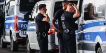 Terrore a Lipsia, auto a tutta velocit&agrave; sulla folla: "Ci sono morti e feriti"