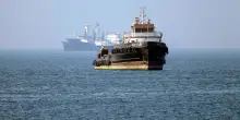 Iran, scintille sul negoziato: "Accettare o guerra". Trump stringe, Teheran frena