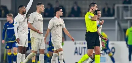 Verona-Como 0-1, Douvikas consegna l'Europa ai lariani