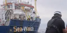 La Sea-Watch non si ferma e i libici sparano. Per Salis & Co. &egrave; colpa della Meloni...