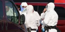 Il nuovo virus e lo spudorato ritorno dei virologi dopo le figuracce del Covid