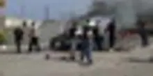 Libano, auto in fiamme dopo i raid israeliani