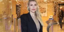Barbara Berlusconi esce dalla Cardi Gallery