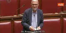 Giacchetti (Iv) si incatena alla Camera e dichiara sciopero sete: Stop sequestro vigilanza Rai