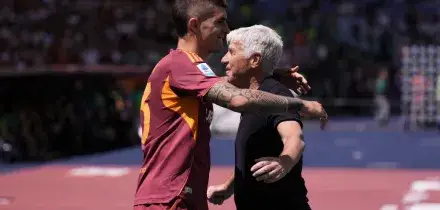 Derby alla Roma: bis di Mancini stende la Lazio e la Champions &egrave; pi&ugrave; vicina