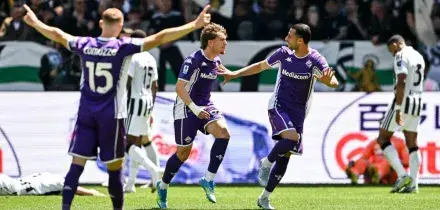 La Fiorentina vince 2-0 a Torino e la Juve precipita al 6&deg; posto
