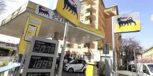 Salgono ancora le medie dei prezzi della benzina. Sorpresa sul diesel