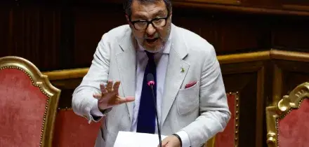 Salvini tuona su Modena: &ldquo;L'aggressore scriveva &lsquo;bastardi cristiani' e inneggiava ad Allah&rdquo;