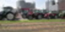 Strasburgo, trattori al Parlamento Ue: la protesta degli agricoltori