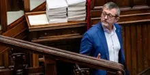 Confermata la condanna a 8 mesi di Delmastro. Il ribaltone delle toghe rosse