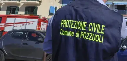 Alba di paura ai Campi Flegrei, violenta scossa avvertita anche a Napoli: gente in strada