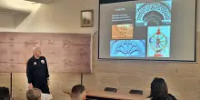 Dalla protezione dei Templari ai laboratori Enea: il mistero della Sindone fa scalo a Roma Termini