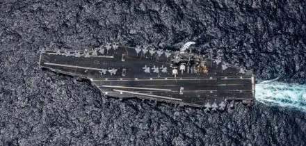 Trump fa sul serio e spaventa L'Avana: la portaerei Nimitz nei Caraibi, la minaccia &egrave; reale