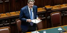 "Taglio accise fino alla prima settimana di giugno". Giorgetti contro il caro-carburante