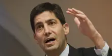 Usa, Warsh nuovo presidente della Fed rompe tradizione e giura alla Casa Bianca