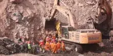 Cina, esplosione in una miniera di carbone: 90 morti e 247 operai intrappolati