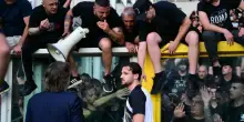 Torino-Juventus, scontri tra ultras prima del derby: un ferito grave