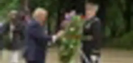 Donald Trump alla cerimonia del Memorial Day in Virginia