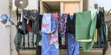 Napoli, tragedia in casa: accoltella il figlio 12enne e tenta di suicidarsi. Arrestato