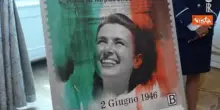Presentato a Mattarella il francobollo celebrativo dell'80esimo anno della Repubblica