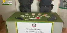 Trasportava 80 ovuli di cocaina, arrestato all'aeroporto di Alghero