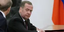Drone in Romania, la Russia nega tutto. Ma Medvedev minaccia: "Abituatevi"