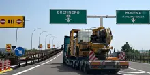 Brennero, incendio doloso sulla linea ferroviaria. Si indaga sulla pista anarchica