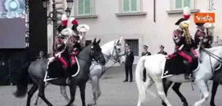 Ecco Briciola, il cane mascotte al cambio della Guardia in forma solenne al Quirinale