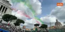 Frecce Tricolori sorvolano l'Altare della Patria e i Fori Imperiali per la Festa della Repubblica