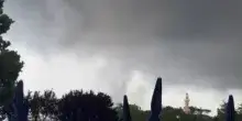 Tromba d'aria fa un disastro a Roma nord: il video imrpessioante