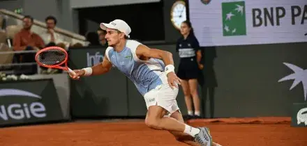 Arnaldi in semifinale con Cobolli a Parigi, Berrettini costretto al ritiro