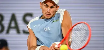 Arnaldi non gioca per un virus, Cobolli in finale al Roland Garros contro Zverev