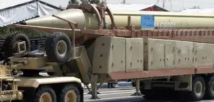 Missili dei pasdaran su Kuwait e Bahrein. Trump: hanno ancora il 22% delle scorte