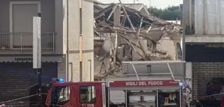 Palazzina crolla dopo un'esplosione: un morto e due feriti. Cosa &egrave; successo