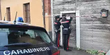 Razzia nella notte in una casa d'aste: gioielli ed orologi da un milione di euro spariti in quattro minuti