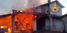 Ad Aviano incendio in una rimessa agricola