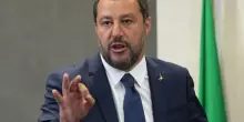 Roma, bruciate all'universit&agrave; foto di Salvini. "Non mi faccio intimidire"