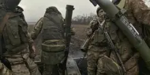 Russia, ucciso con un'autobomba il capo dei rifornimenti di armi per l'esercito del Cremlino