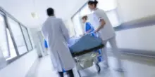Genova, malato di mente tenta di strangolare una psichiatra: salvata dai colleghi