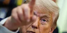 Trump annuncia l'offensiva: "Attaccheremo con forza, l'Iran firmi l'accordo"