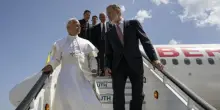 Guasto sul volo papale, Leone torna a Roma con l'aereo personale del re di Spagna
