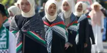 Livorno come Teheran, minacce di morte a una 12enne: "Metti il burqa o ti uccido"