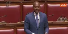 Rampelli a Soumahoro: Cerca l'inquadratura? Non siamo al cinema. Il siparietto in Aula