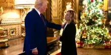 Trump perde la testa e offende Meloni. Da Macron a Sanchez tutti difendono Giorgia