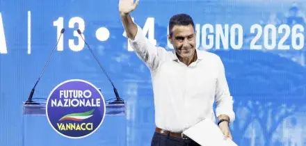 Crosetto asfalta Vannacci: &ldquo;&Egrave; il pi&ugrave; grande regalo alla sinistra, pu&ograve; farci perdere le elezioni&rdquo;